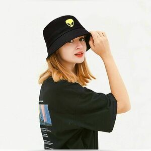 NWOT Black Bucket Hat with Alien Patch